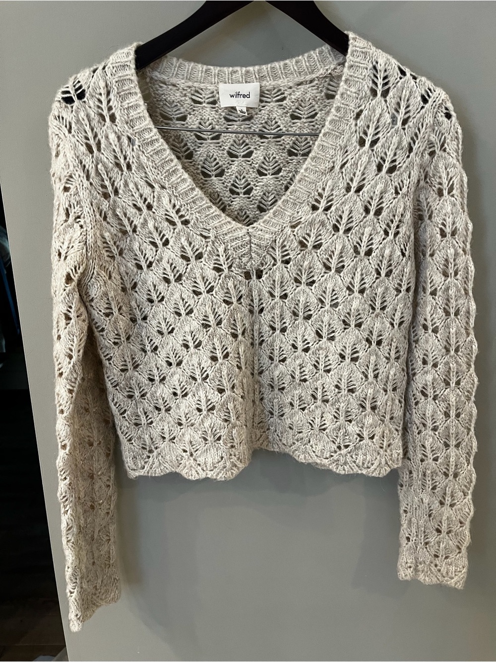 Wilfred Cropped Open-Knit V-Neck Sweater in Cream